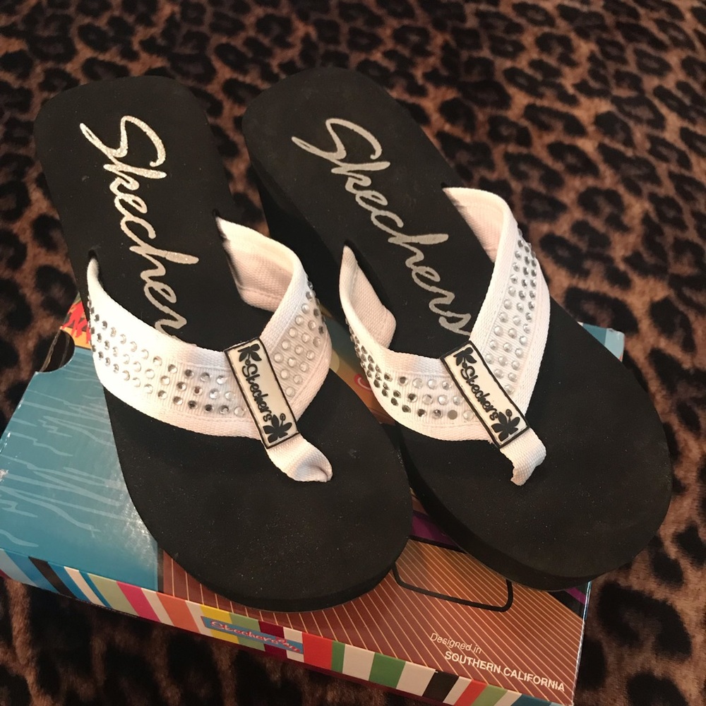 Skechers Rhinestone Flipflop Wedges Size 8